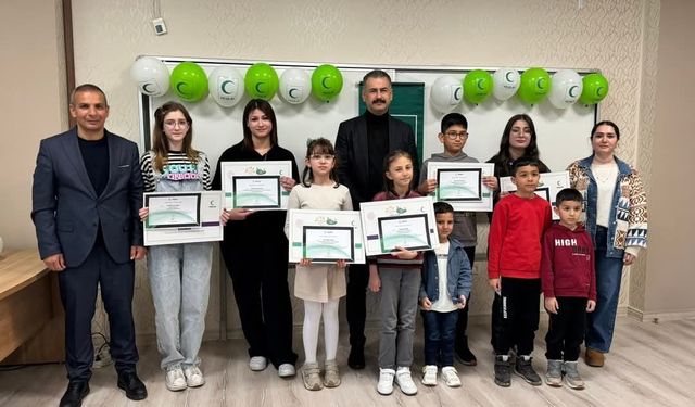 Sağlıklı nesillere dikkat çekmek için yaptığı resimle il birincisi oldu