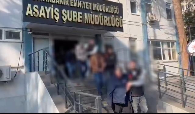 Sahte web sitesi üzerinden 229 milyon vurgun yapan şebekeye "karekod" operasyonu: 18 tutuklama