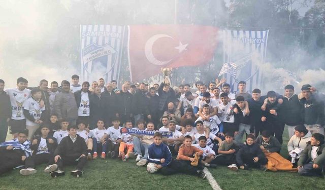 Şampiyon Tavşanlı kupasına kavuştu