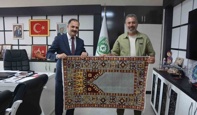 Sanatçı Turgay Başyayla Demirci’de tanıtım çekimi yaptı