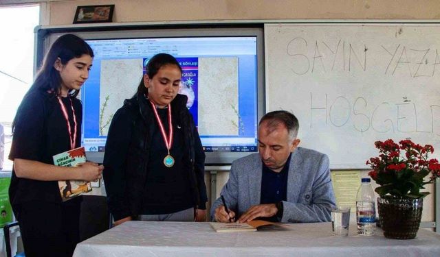 Sarıgöl’de yazar-öğrenci buluşması büyük ilgi gördü