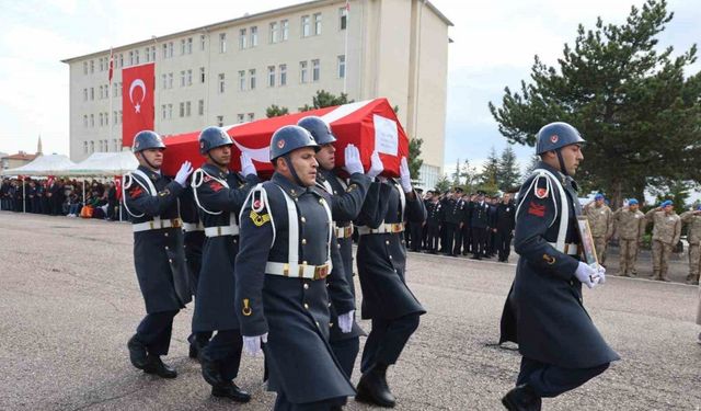 Şehit Astsubay memleketine uğurlandı