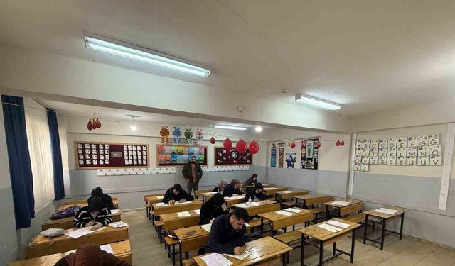 Siirt’te öğrenciler için umre ödüllü bilgi yarışması düzenlendi
