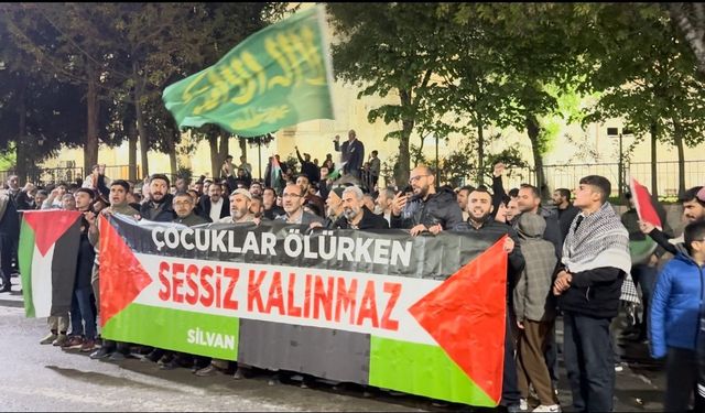 Silvan’da "Çocuklar ölürken, sessiz kalma" yürüyüşü düzenlendi