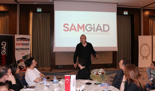Sunay Akın’dan Samsun’da söyleşi
