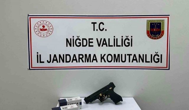 Şüphelenilen araçtan sahte avukat kimliği ile uyuşturucu çıktı