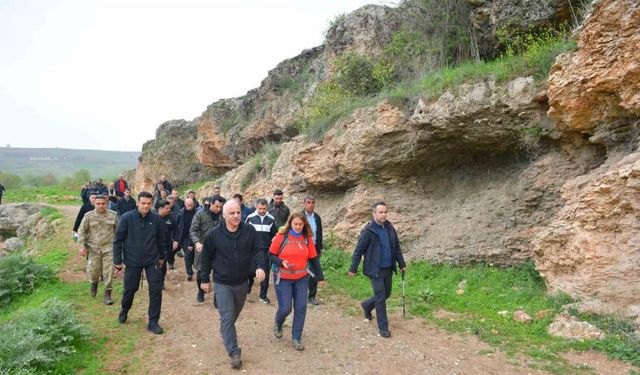 Tarihî kral yolunda Vali Zorluoğlu katılımıyla ilk yürüyüş gerçekleştirildi