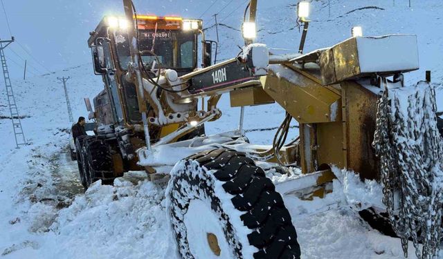 Tatvan’da 3 köy yolu ulaşıma kapandı