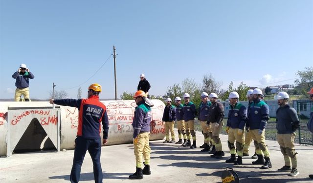 Tekirdağ Orman İşletme personeline enkazda arama kurtarma eğitimi