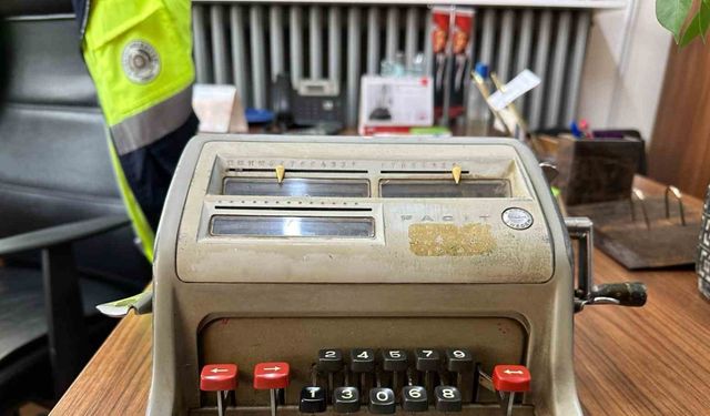 Teknolojiye yenik düşen hesap makinesi demirbaştan düşürüldü