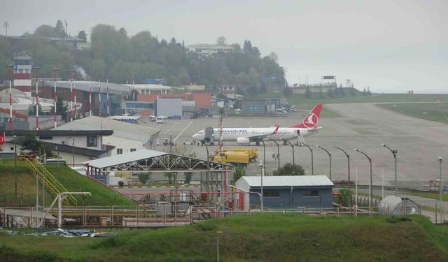 Trabzon’da hava ulaşımına sis engeli bugün de devam ediyor
