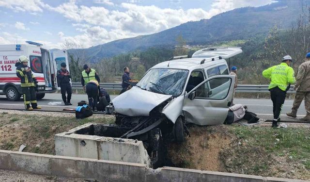 Trafik kazalarında 3 kişi yaralandı