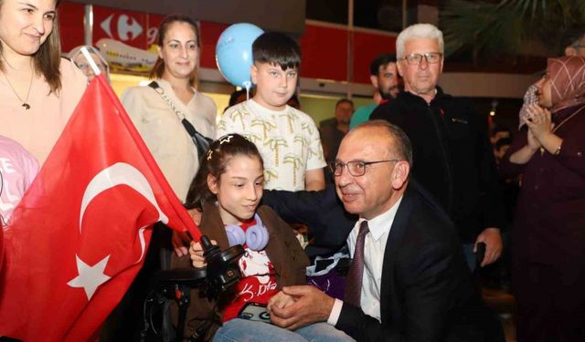 Turgutlu’da 23 Nisan "Çocuk Şenliği ve Ulusal Egemenlik Korteji" ile kutlandı