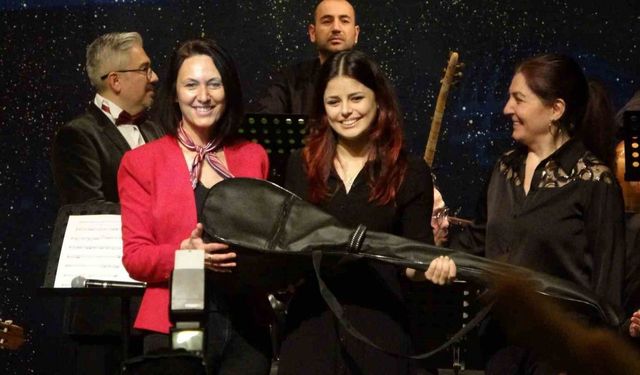 Uşak’ta ‘Liselerarası Halk Müziği Solo’ ses yarışması düzenlendi