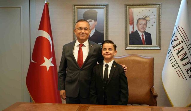 Vali Çerber, 23 Nisan’da koltuğunu devretti