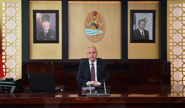 Vali Coşkun: "Emekçilerimizin fedakârlıkları saygıdeğer ve vazgeçilmez bir yere sahiptir"