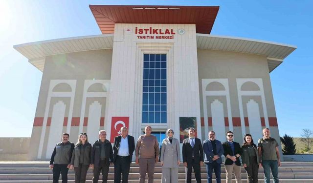 Vali Yiğitbaşı’ndan İstiklal Tanıtım Merkezi’ne ziyaret