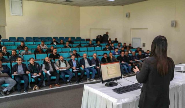Van Büyükşehir Belediyesi personeline "İş Sağlığı ve Güvenliği" eğitimi