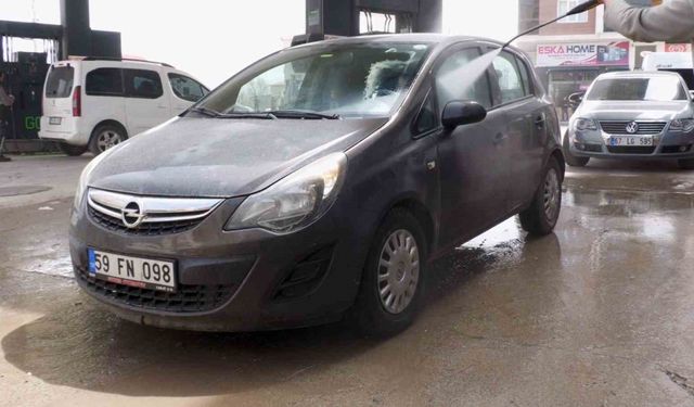 Van’daki oto yıkamacılarda çamur yoğunluğu