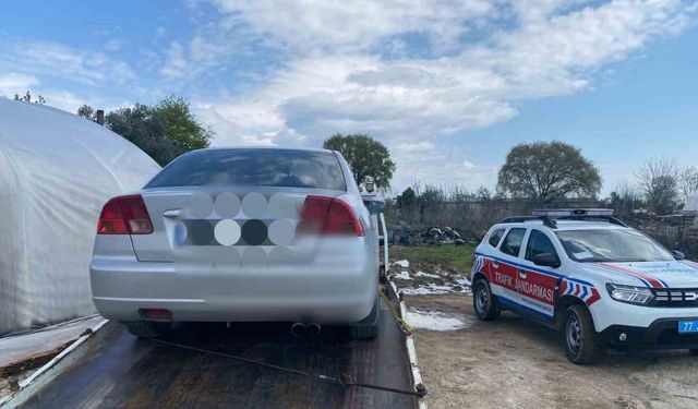 Yalova’da jandarmadan kaçan alkollü sürücüye ceza yağdı