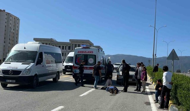 Yaya geçidinde aracın çarptığı kadın yaralandı