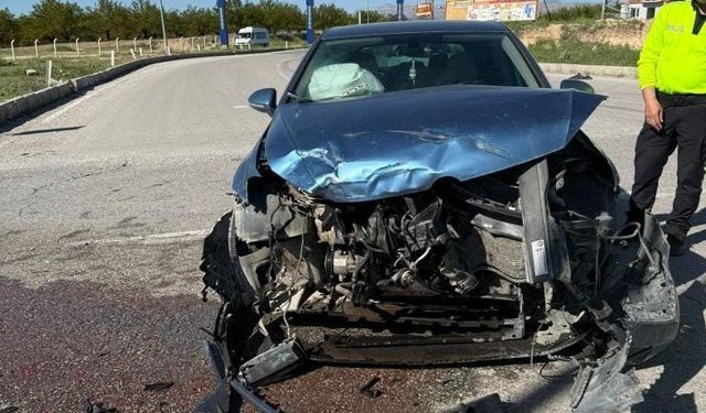 Akçadağ’da iki araç çarpıştı: 1 yaralı