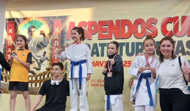 Aliağalı karateciler Aspendos Cup Karate Turnavası’nda