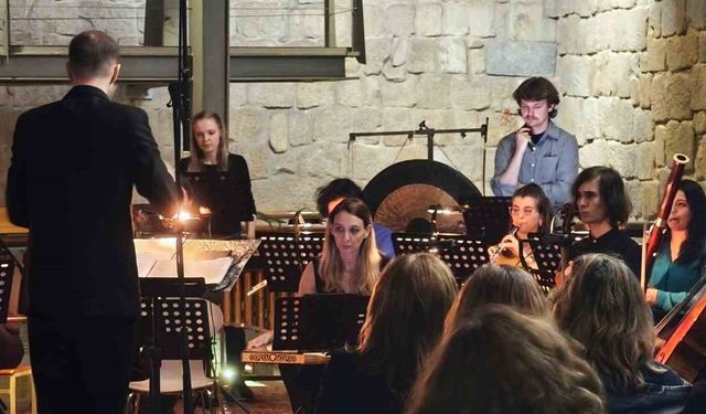Anadolu Üniversitesi’nin aldığı Erasmus Projesinde bestelenen 7 eser Porto’da seslendirildi