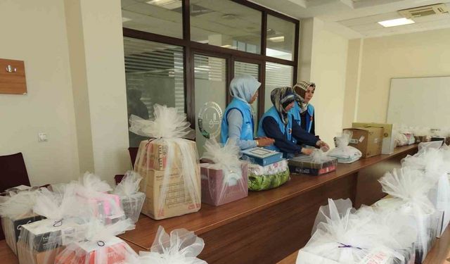 Annelere ve genç kızlara en mutlu günlerinde anlamlı hediye