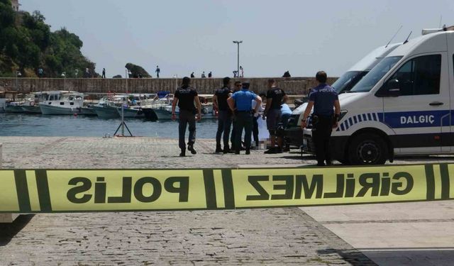 Antalya’da denizde bir kişinin cansız bedeni bulundu