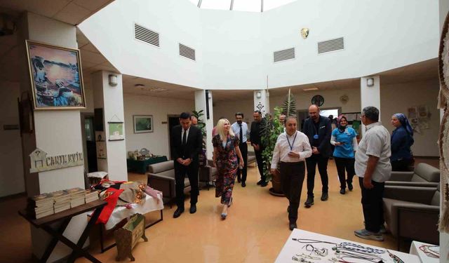 AÜ’de hastalara uygulamalı atölyelerde tarım ve sanatla terapi