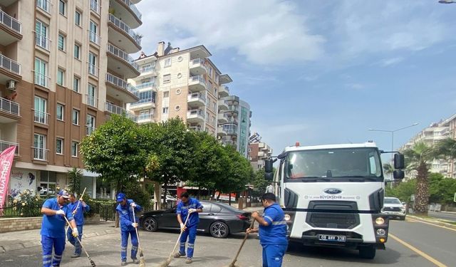 Aydın Büyükşehir Belediyesi ekipleri kent genelinde çalışmalarını sürdürüyor