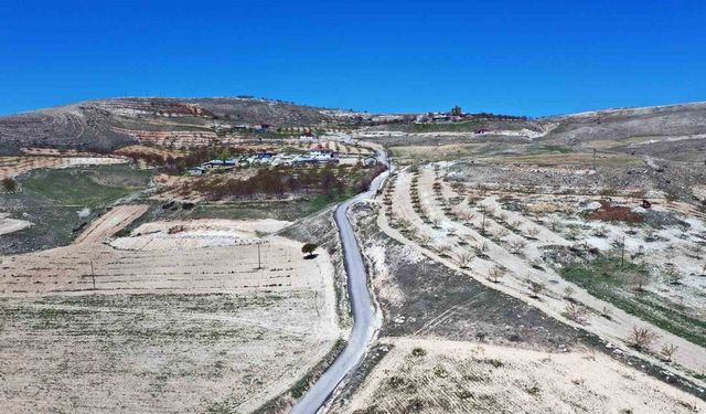 Ayvalı Mahallesi’nde 36 yıllık yol sorunu çözüldü