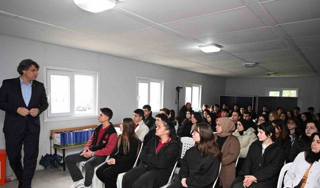 Başkan Kocaman liselilerin taleplerini dinledi