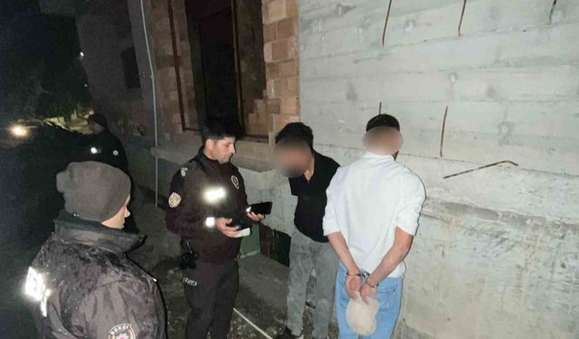 Bekçilerin dikkati sayesinde hırsızlık yapan şahıslar yakalandı