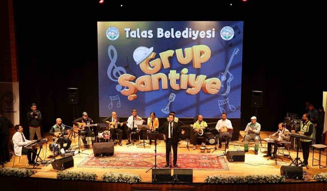 Belediye personeli 1 Mayıs’ta kulakların pasını sildi