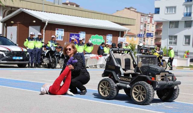 Bilecik’te Trafik ve İlk Yardım Haftası kutlandı