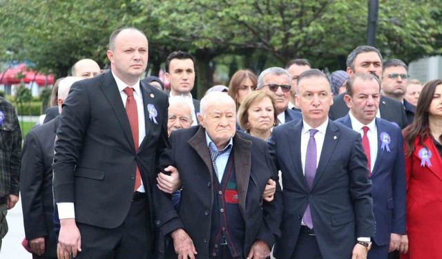 Bolu’ya 148 eser kazandıran İzzet Baysal’a duygusal anma