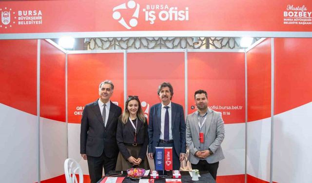 Bursa Büyükşehir, kariyer yolculuğunda gençlerin yanında
