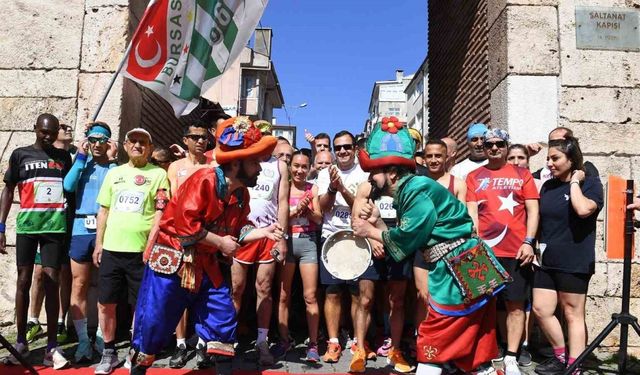 Bursa Emniyeti Tarihi Kent Koşusu için trafiğe kapatılacak yolları açıkladı