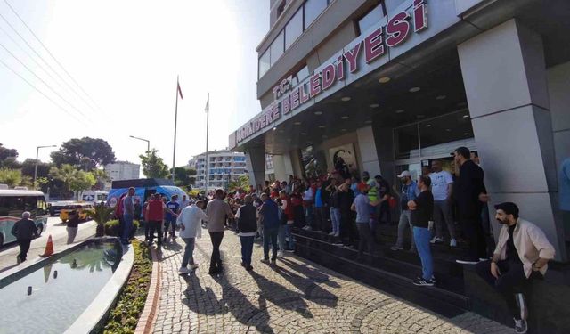 CHP’li Narlıdere Belediyesinde işçiler greve gidiyor