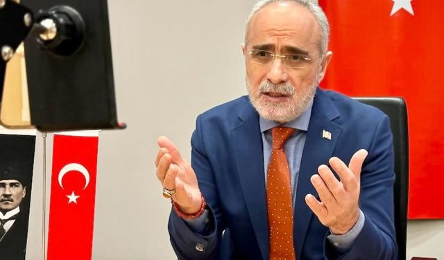 Cumhurbaşkanı Başdanışmanı Topçu: "Çok dil bilen bir insan, her toplumda hayatın içinde hep bir adım önde olmuştur"