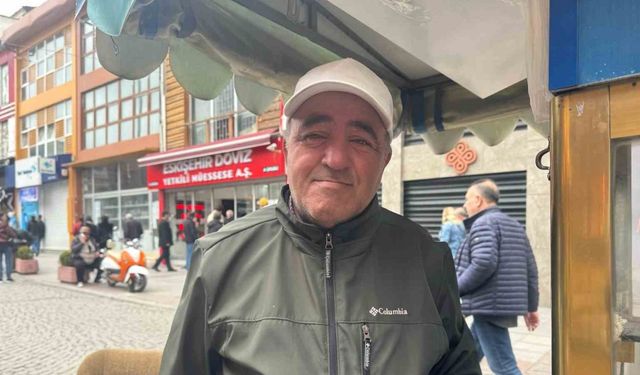 Dengesiz hava şartları seyyar esnafı zor durumda bıraktı
