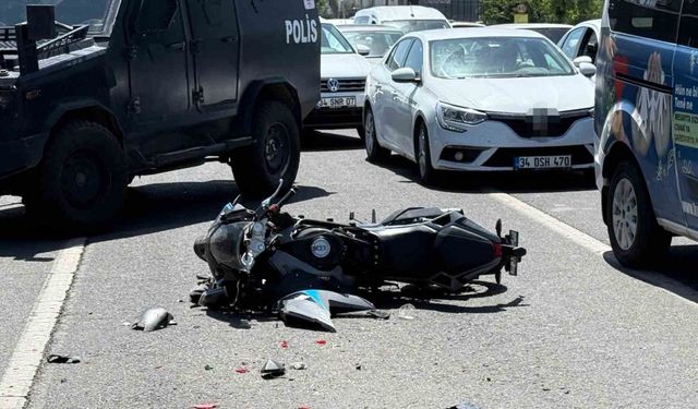 Diyarbakır’da motosiklet sürücüsü otomobile arkadan çarptı