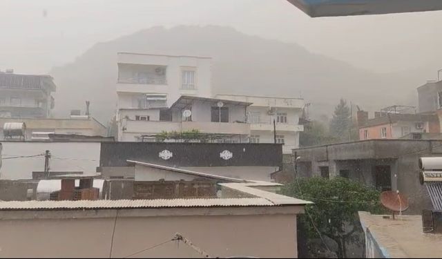 Diyarbakır’da sağanak ve dolu etkili oldu