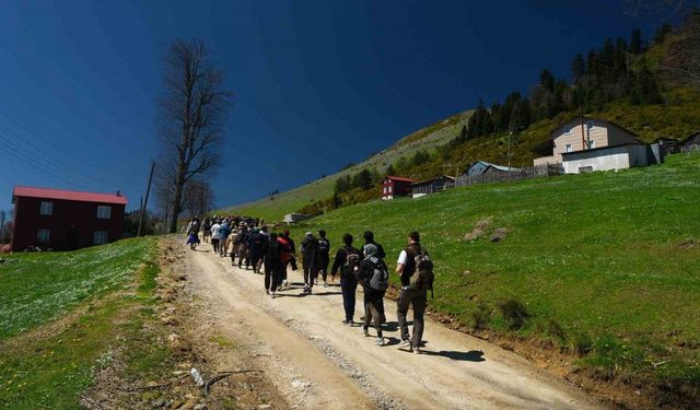 Doğa yürüyüşlerinde rota bu kez Dikmen Yaylası’ydı