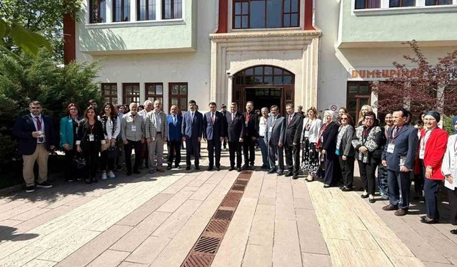 DPÜ Rektörü Prof. Dr. Süleyman Kızıltoprak: "Dilimiz var oldukça biz de varız"