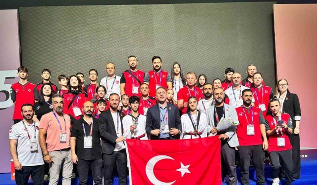 Dünya Yıldızlar Taekwondo Şampiyonası’nda millilerden 2 madalya