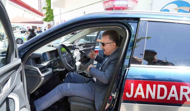 Edremit’te TOGG, Jandarma’nın hizmetine girdi