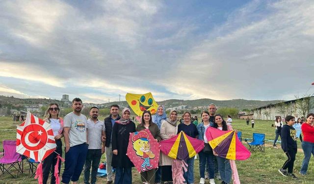 Elazığ’da 3. geleneksel uçurtma şenliği